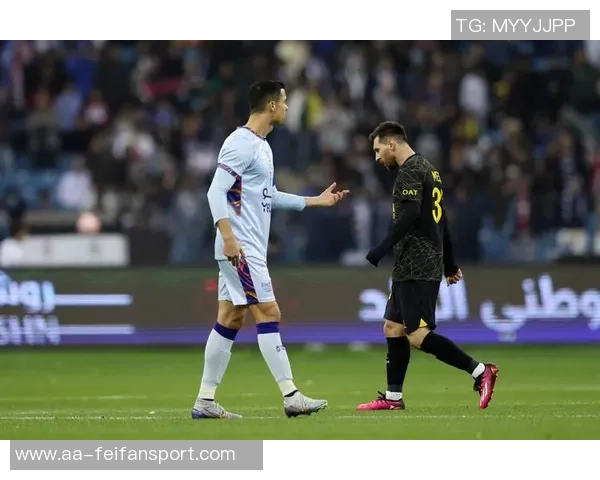 赫罗纳传奇球员称赞C罗为禁区杀手梅西更具比赛决定性能力