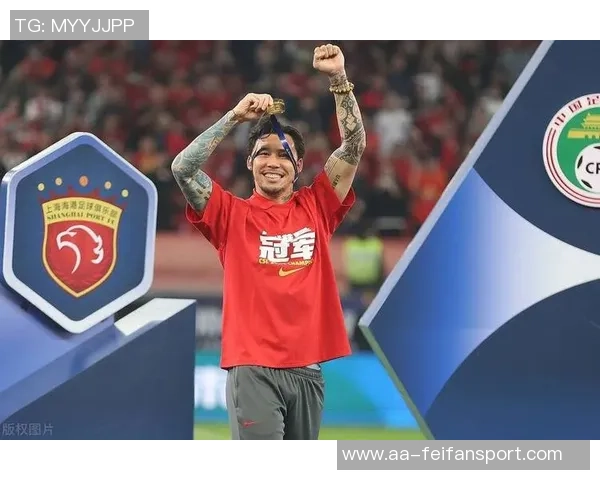 张琳芃门前惊险头球解围助海港化险为夷精彩瞬间回顾