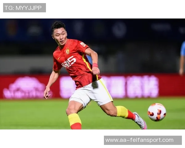 蓉城后卫李扬与海港俱乐部深入接触加盟事宜有望成行 蓉城后卫李扬与海港俱乐部深入接触加盟事宜有望成行