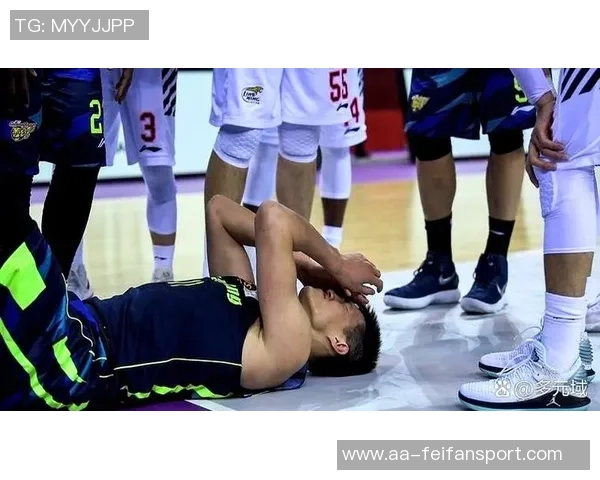 深圳篮球队教练组重组周鹏重返球员阵容郑永刚担任助教顾全球员兼任助教