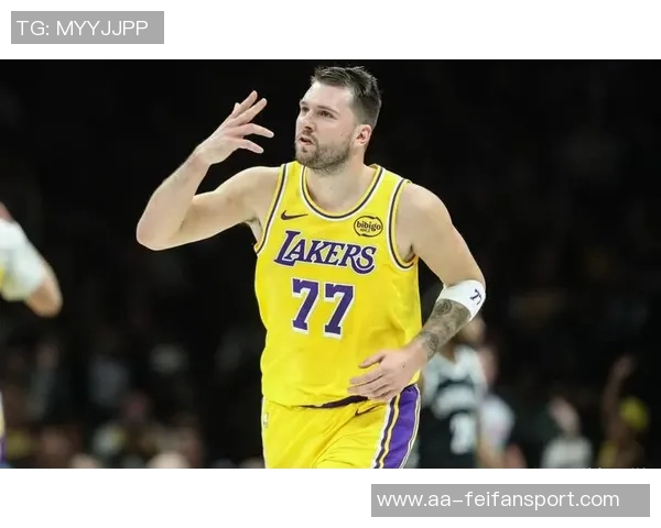 东契奇首度砍下40三双老詹称赞其如魔术师般出色表现